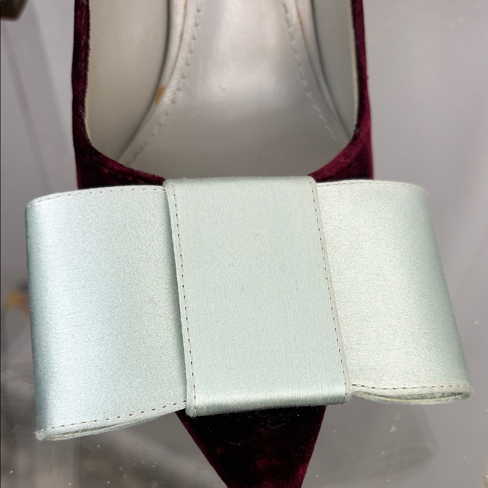 Louis Vuitton Burgundy/Grey Velvet Satin Bow Crystal Embellished Block Heel Pump - Picture 11 of 12